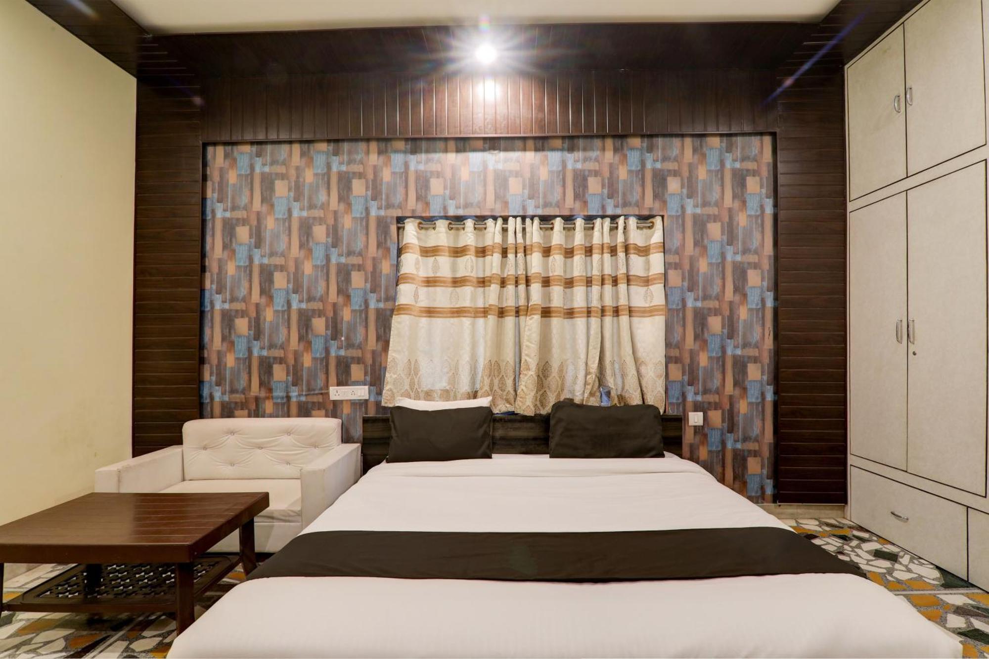 Hotel O Flagship Adbhut Moment Hotel Varanasi Dış mekan fotoğraf