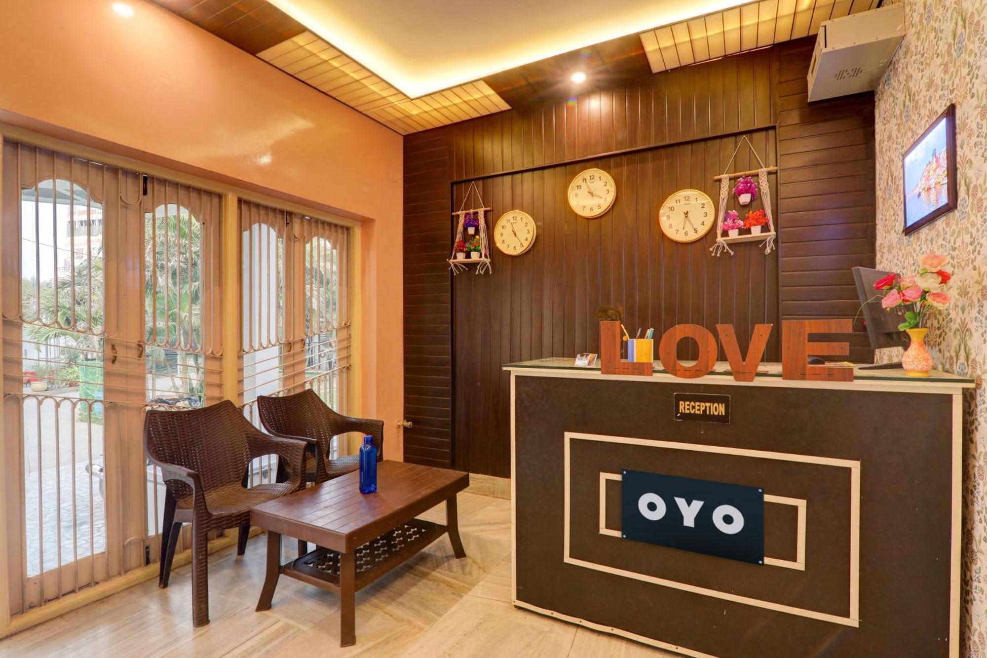 Hotel O Flagship Adbhut Moment Hotel Varanasi Dış mekan fotoğraf