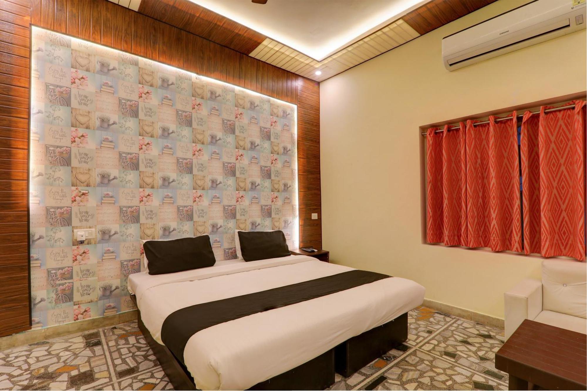 Hotel O Flagship Adbhut Moment Hotel Varanasi Dış mekan fotoğraf